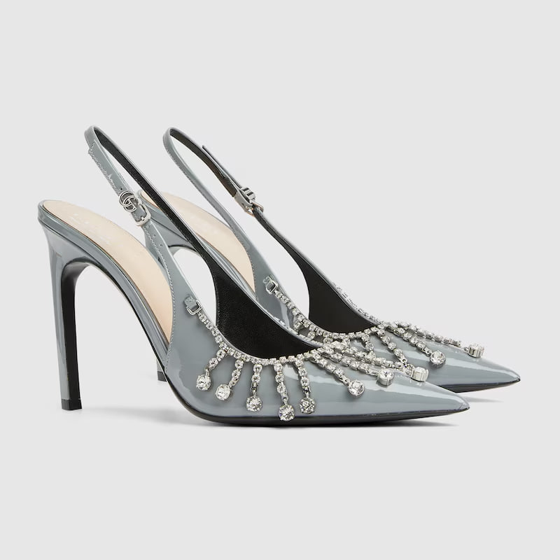 Gucci Crystal Chain Pumps: Pesona Elegan yang Tak Terbantahkan