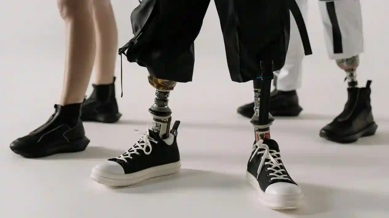 gaya sepatu trend untuk kuliah