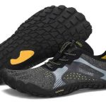 5 Sepatu Pantai Terbaik: Anti Karang, Stylish & Nyaman!